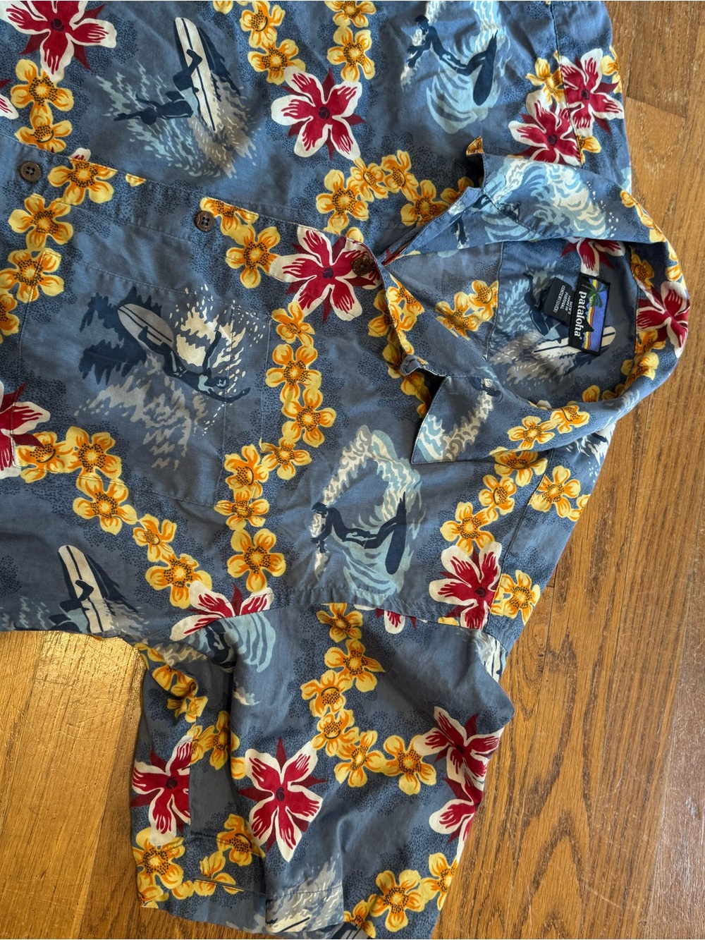 Patagonia Blue Floral Short-Sleeve Button-Down Shirt 90s Hawaiian
